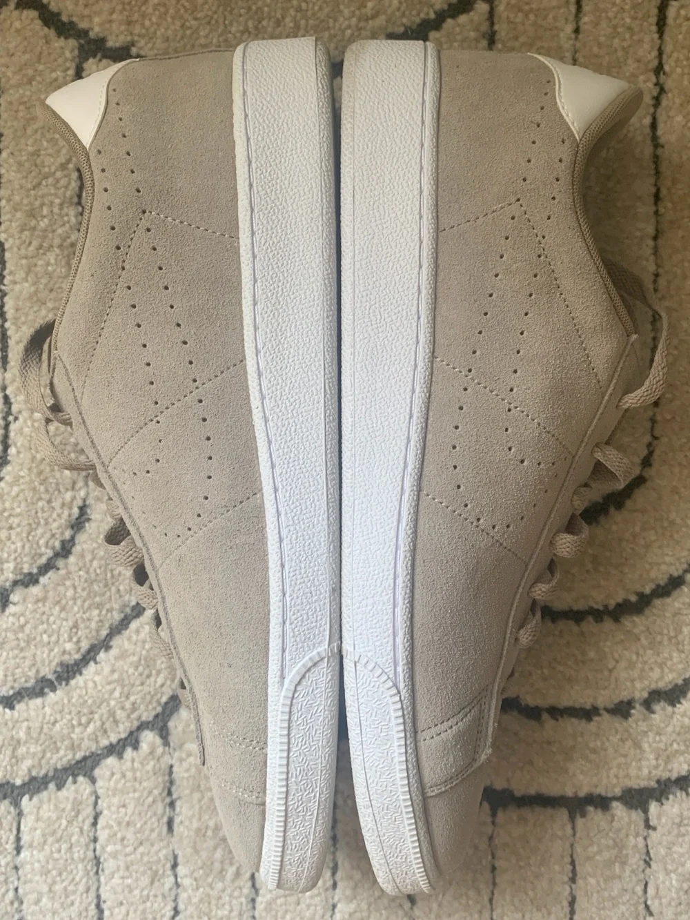 Nike Tennis Shoes